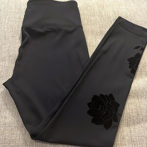 Zyia leggings 6-8 black w/ rose detail, never worn